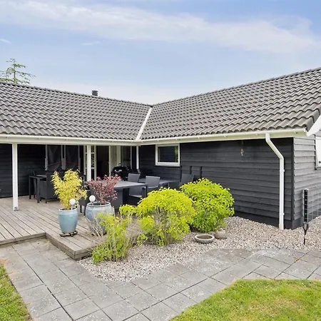 Ferienhaus Alpa - 600m From The Sea By Interhome